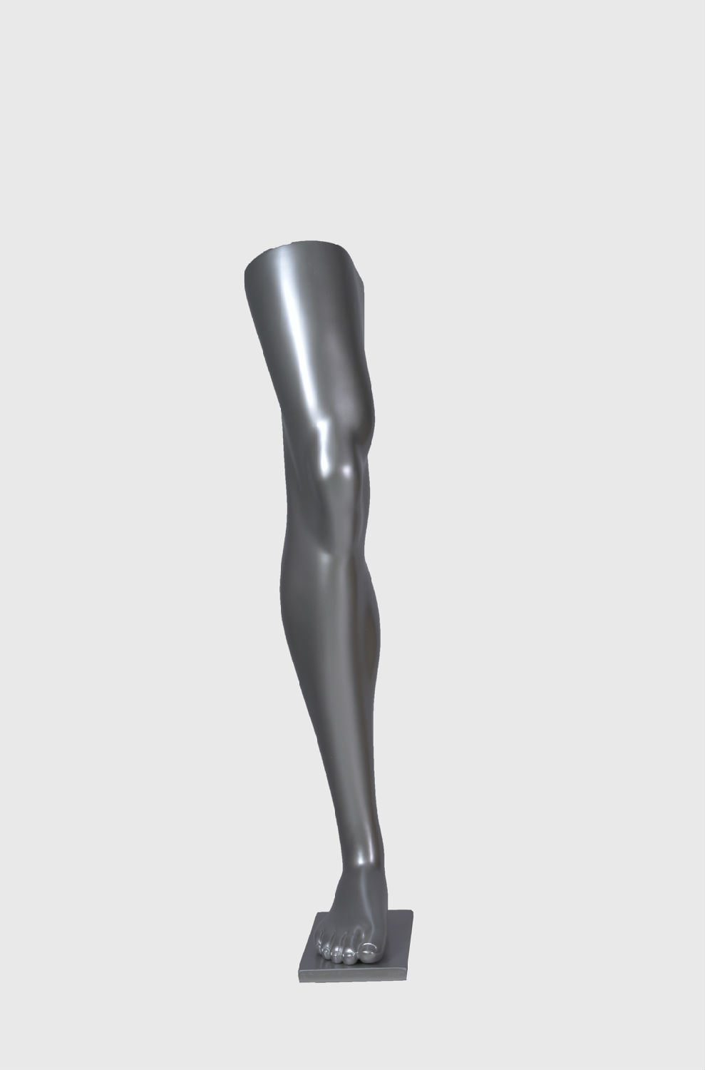 银色运动男模特腿展示道具